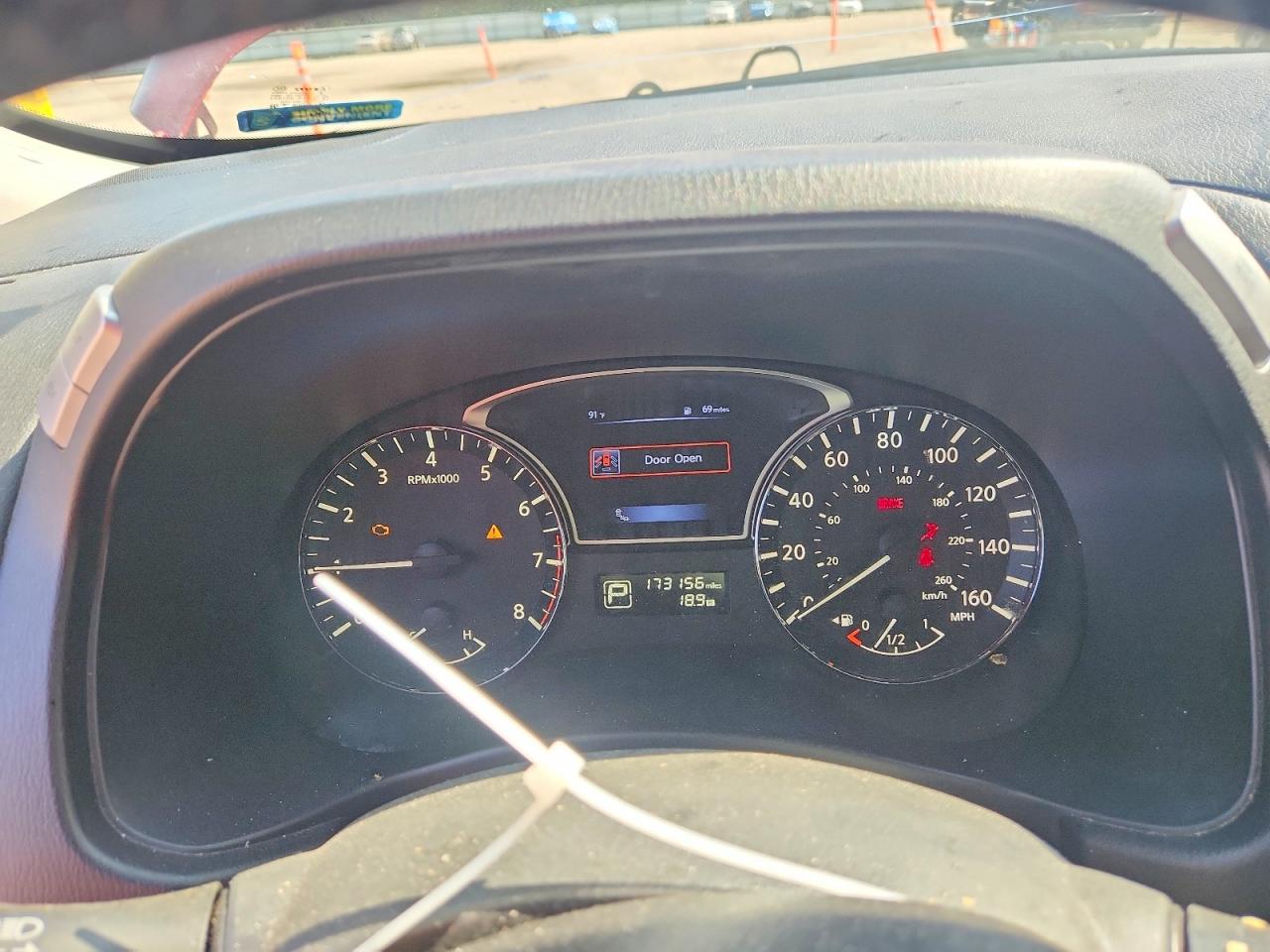 Nissan Pathfinder S