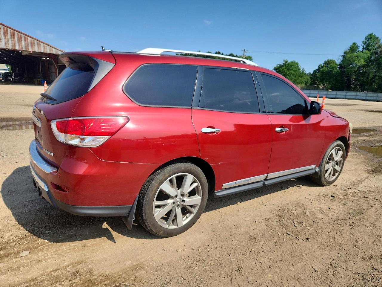 Nissan Pathfinder S