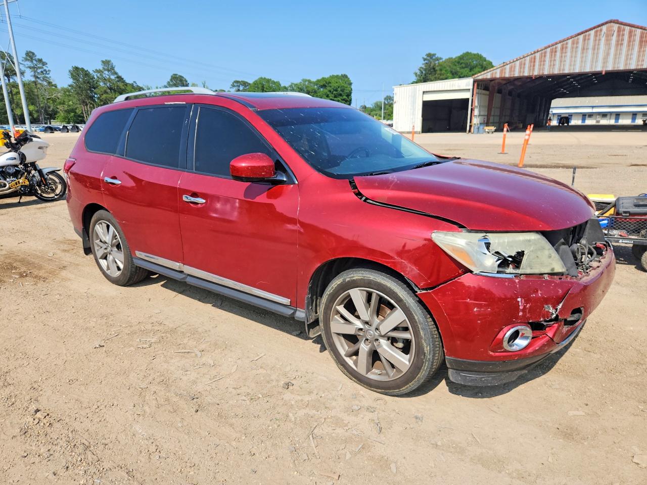 Nissan Pathfinder S