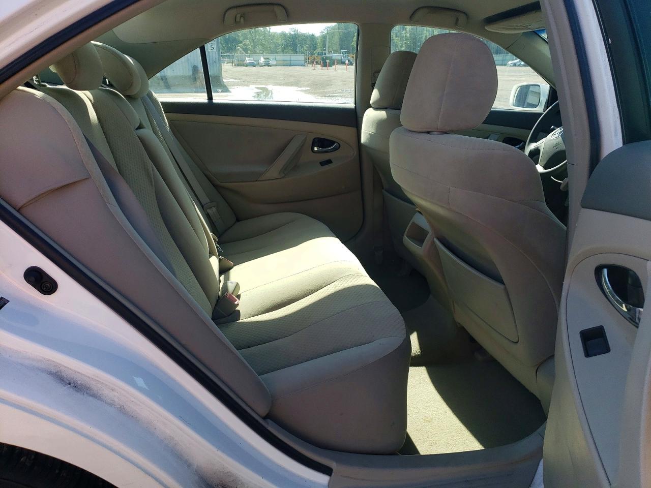 Toyota Camry Base