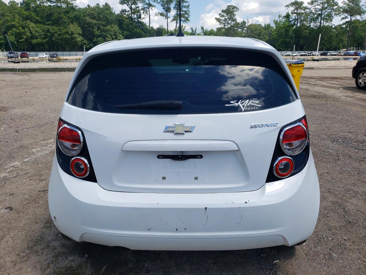 Chevrolet Sonic Ls