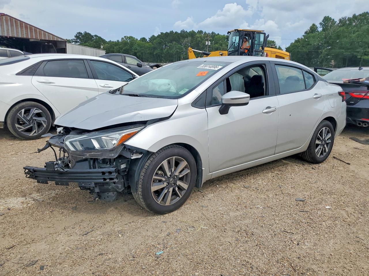 Salvage Nissan Versa Image