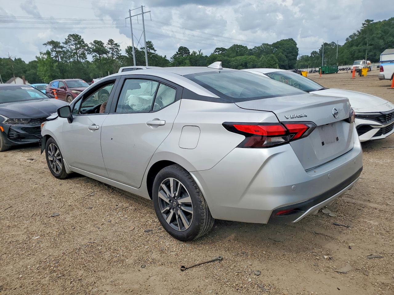 Nissan Versa Sv