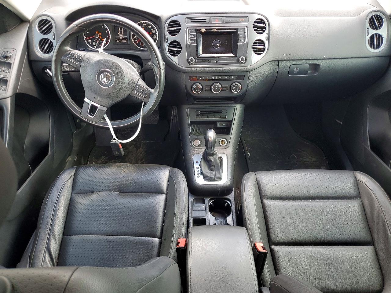 Volkswagen Tiguan S