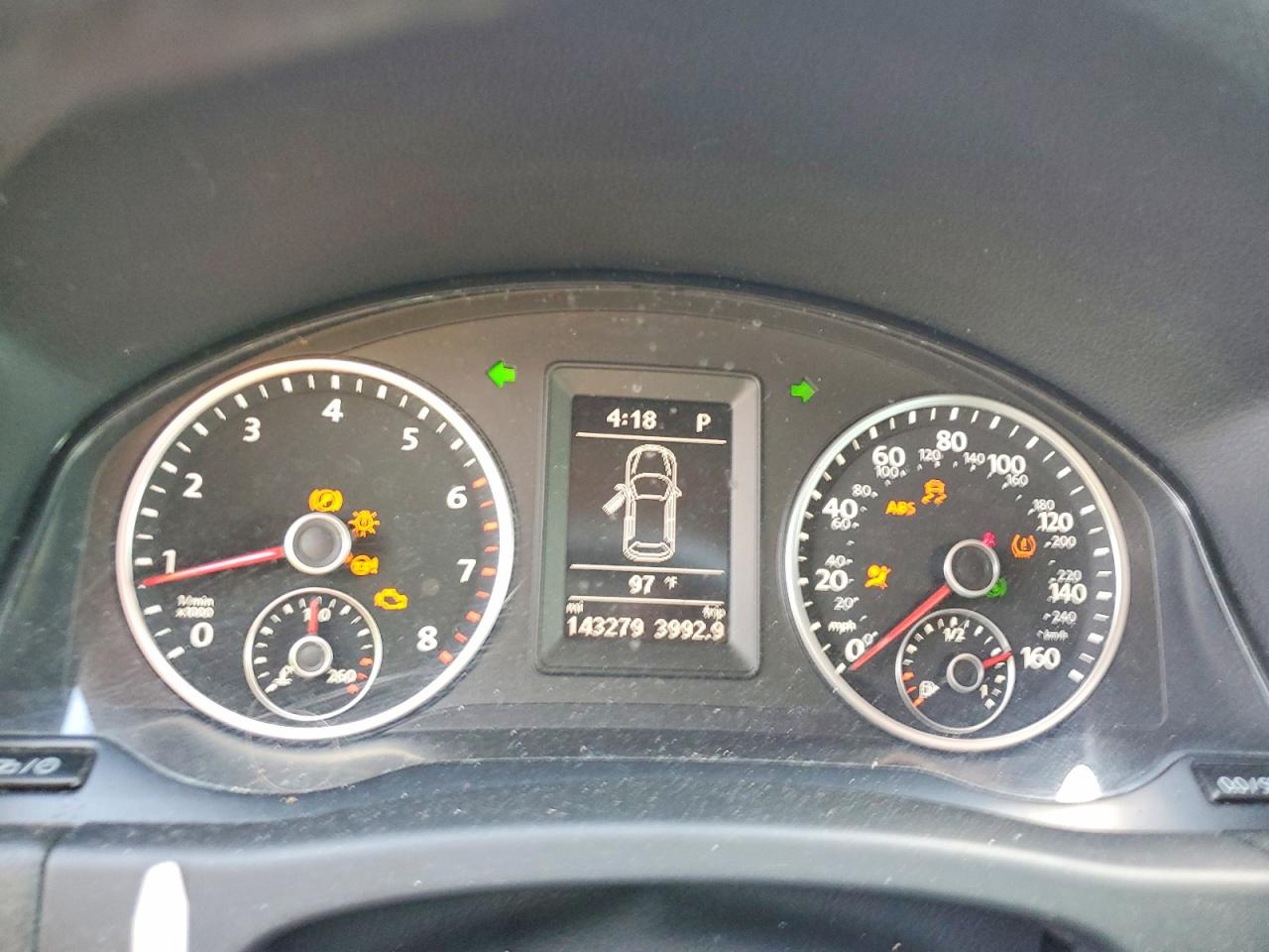 Volkswagen Tiguan S