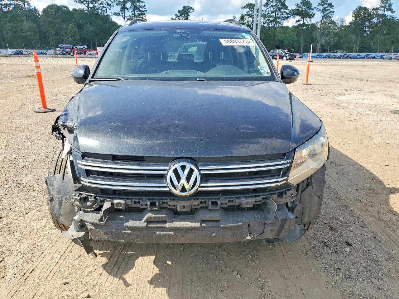 Volkswagen Tiguan S