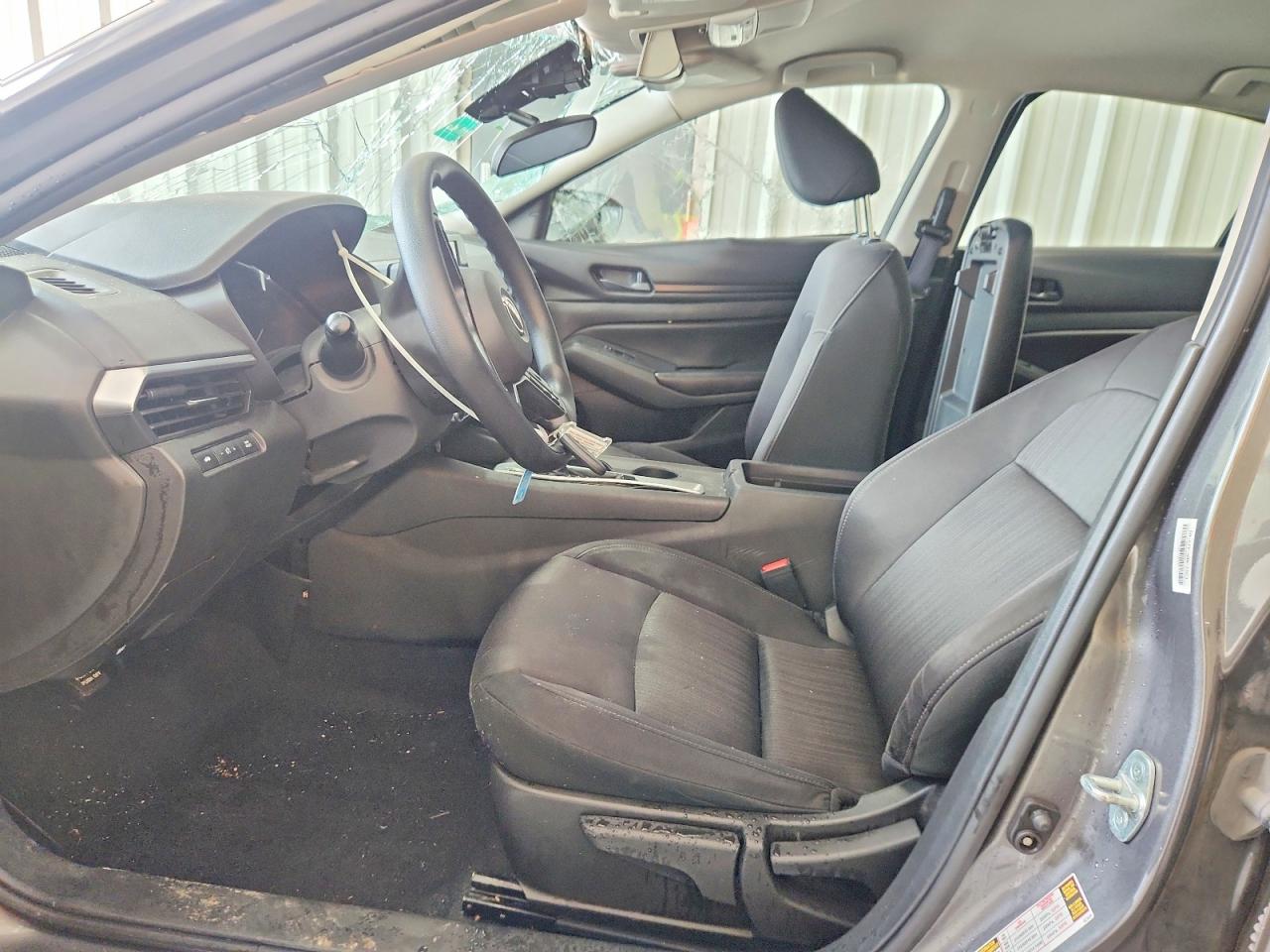 Nissan Altima S