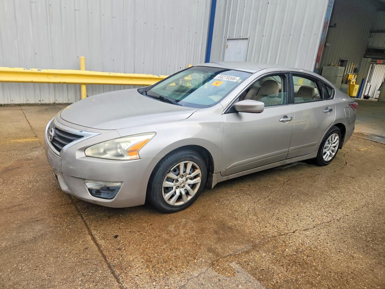 Salvage Nissan Altima Image