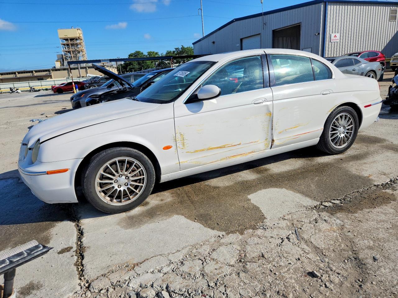 Salvage Jaguar S-Type Image