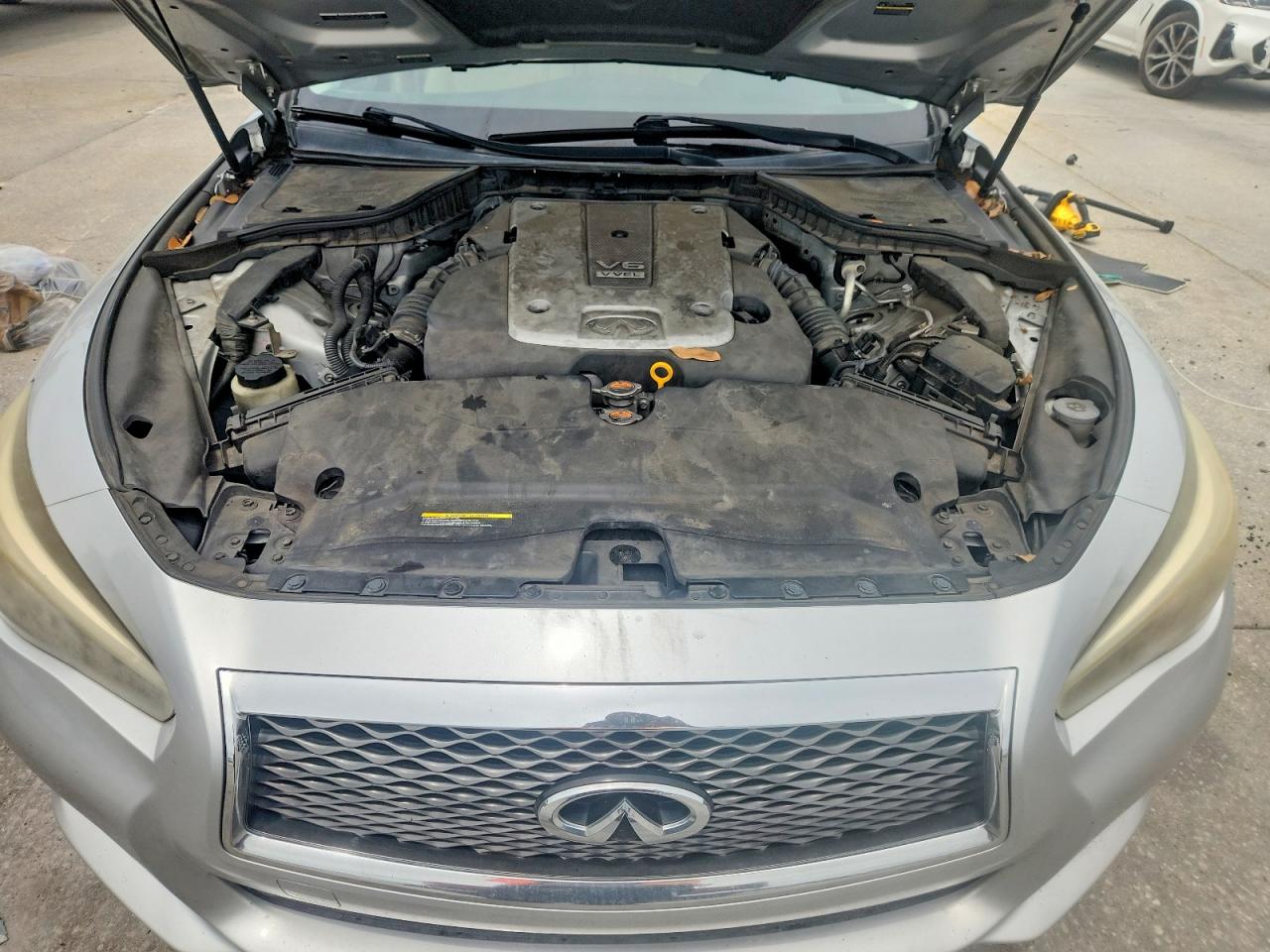 INFINITI Q50 Premium