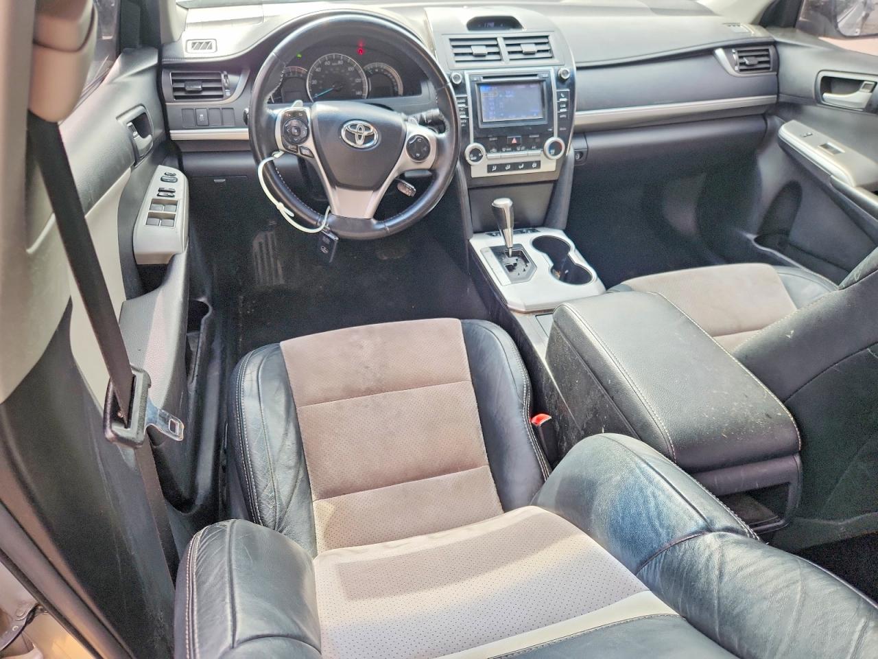 Toyota Camry Se V6