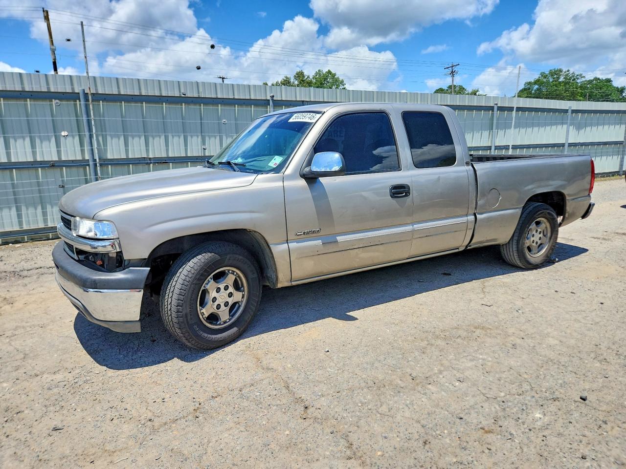 Salvage Chevrolet Silverado Image