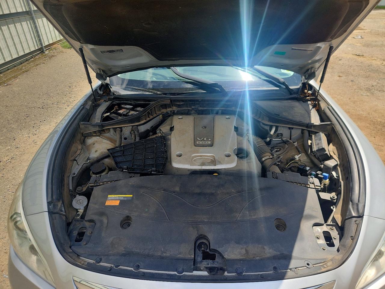 INFINITI M37 Base