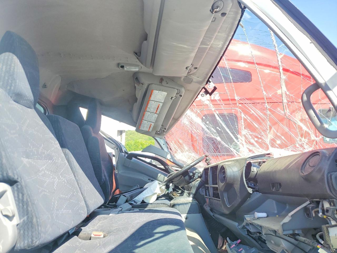 Hino 195