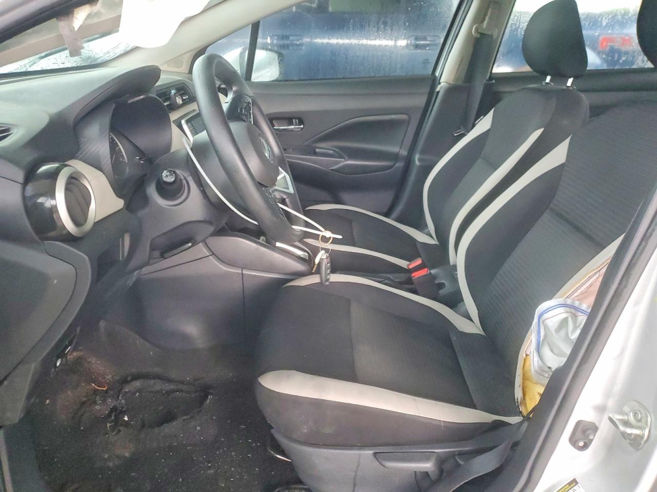 Nissan Versa Sv