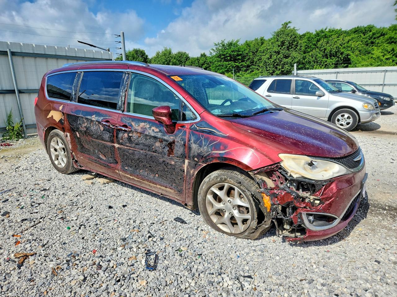 Chrysler Pacifica Touring L