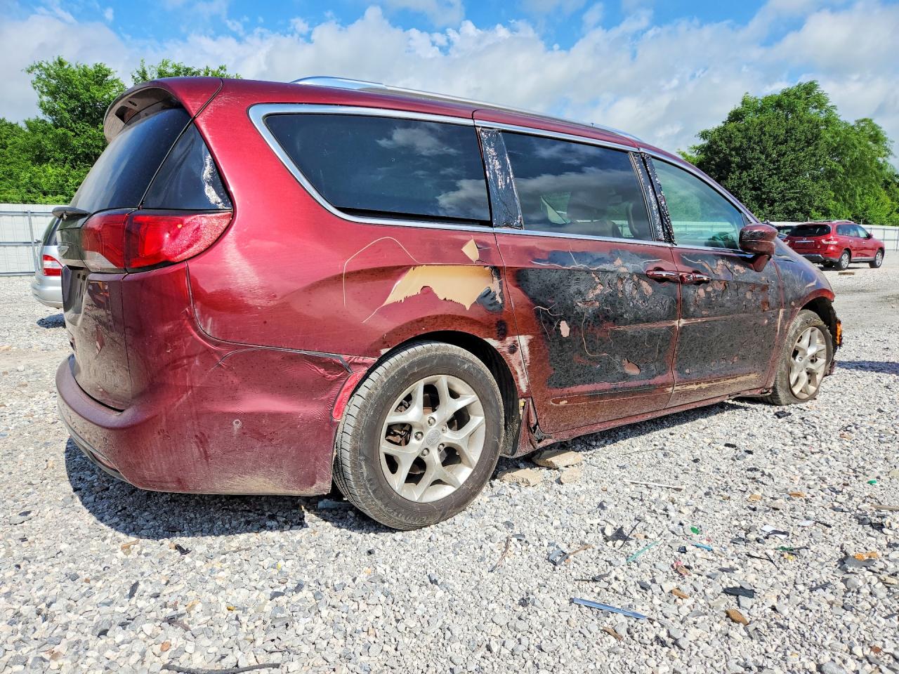Chrysler Pacifica Touring L
