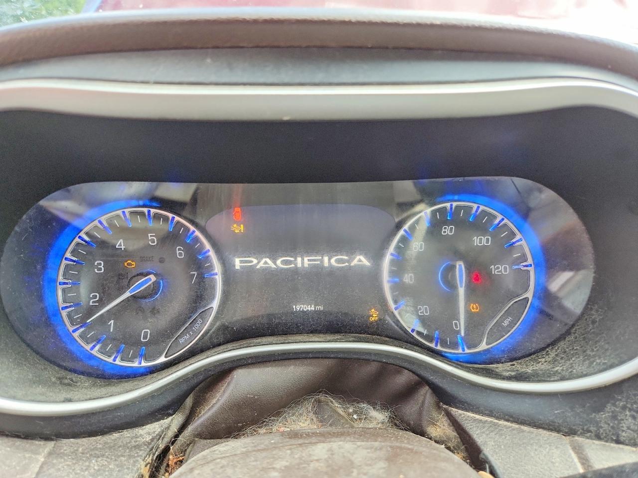 Chrysler Pacifica Touring L