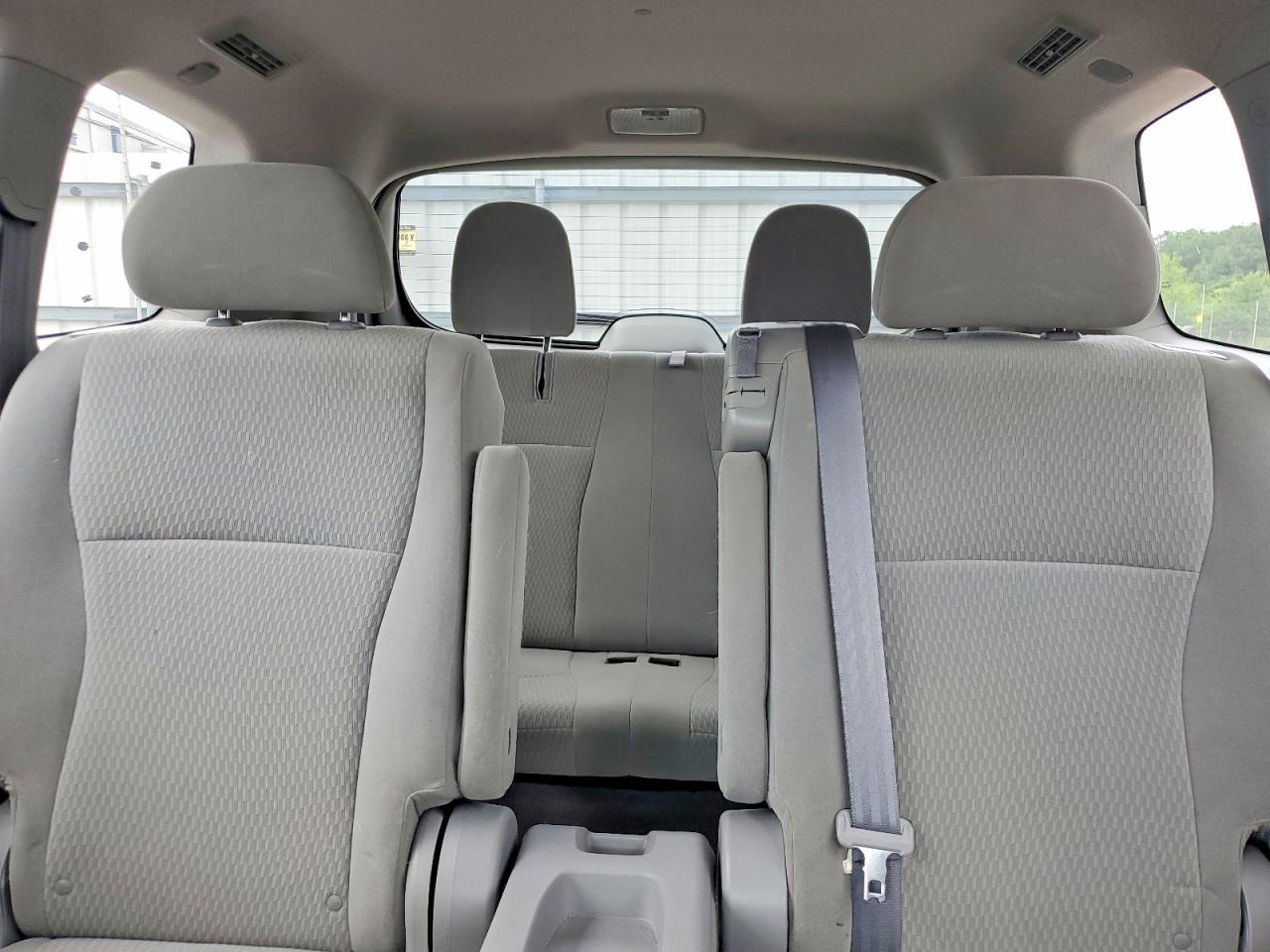 Toyota Highlander Base