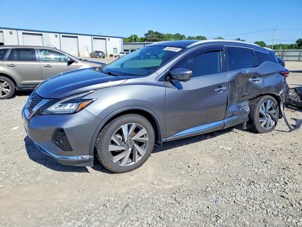 Salvage Nissan Murano Image
