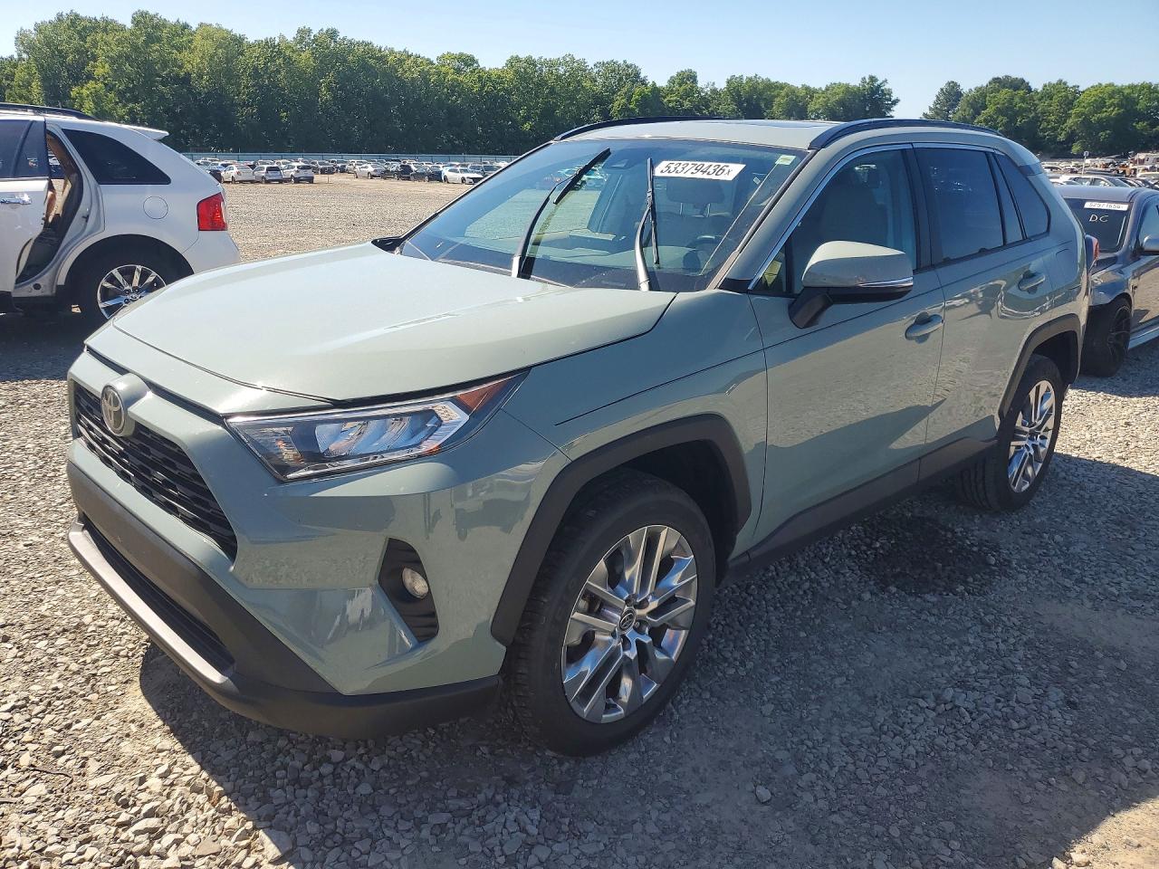 Salvage Toyota RAV4 Image