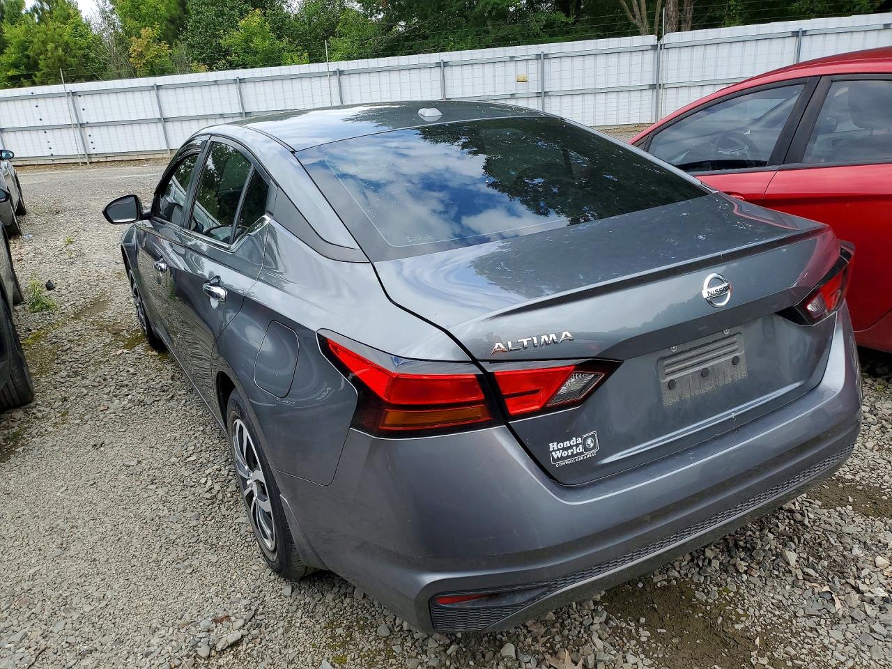 Nissan Altima S