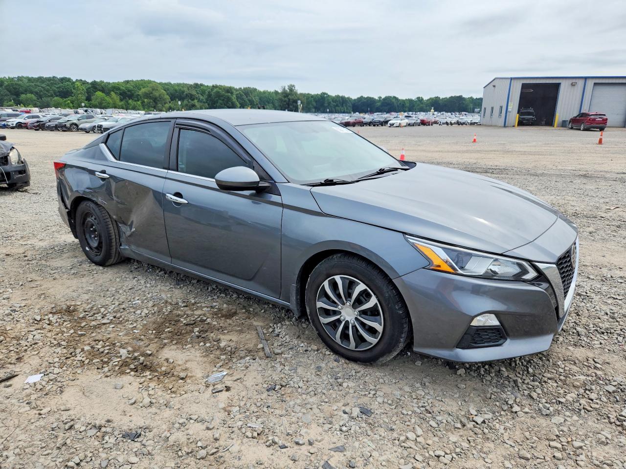 Nissan Altima S