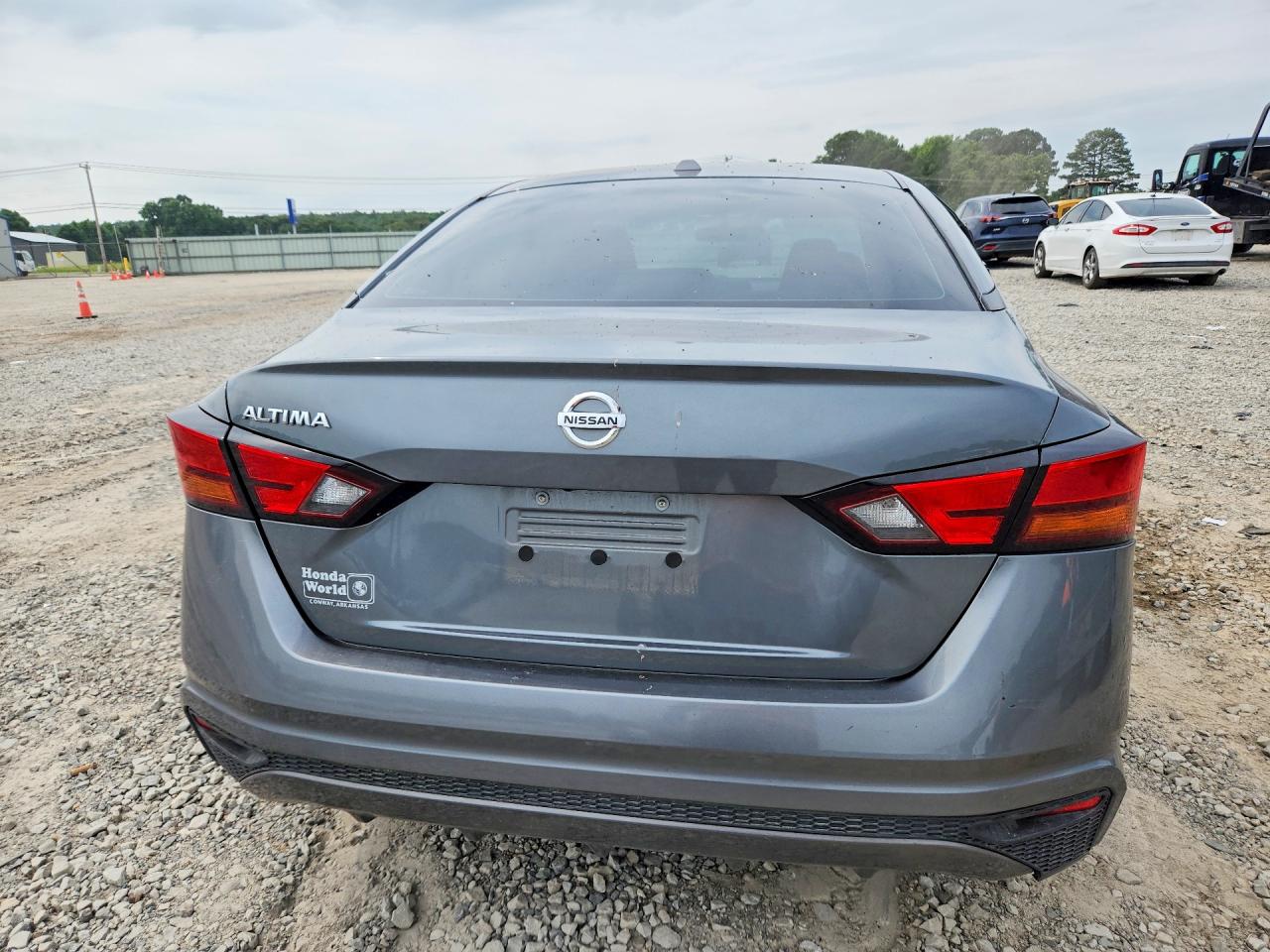Nissan Altima S