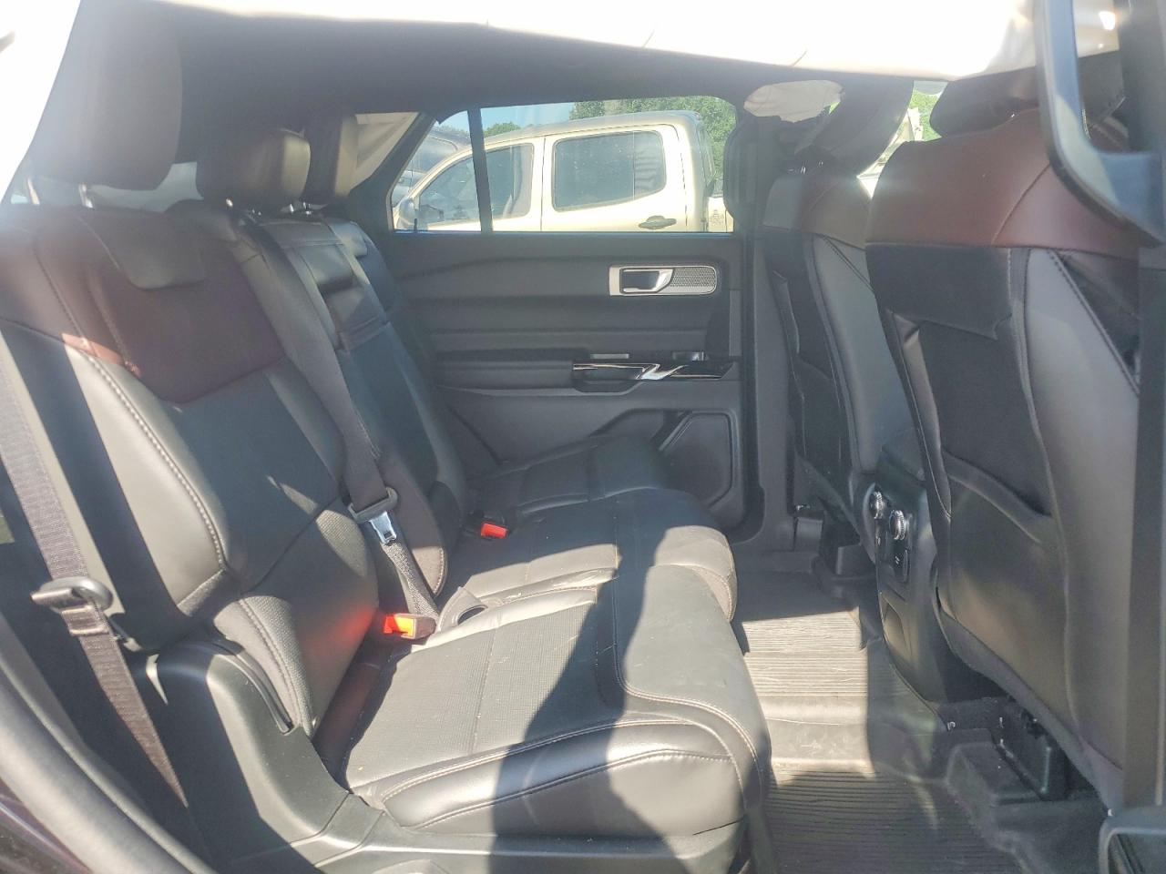 Ford Explorer Platinum