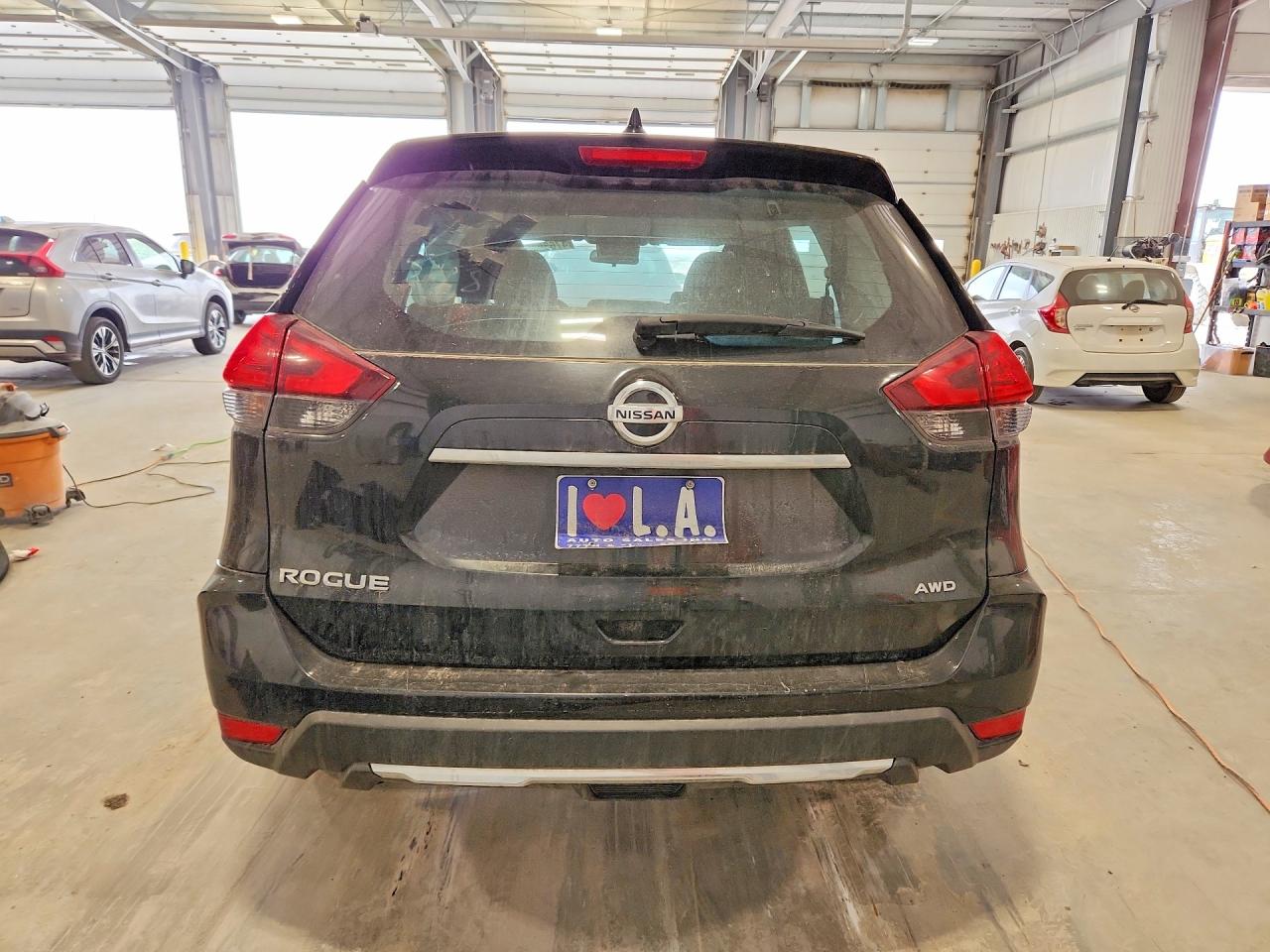 Nissan Rogue S
