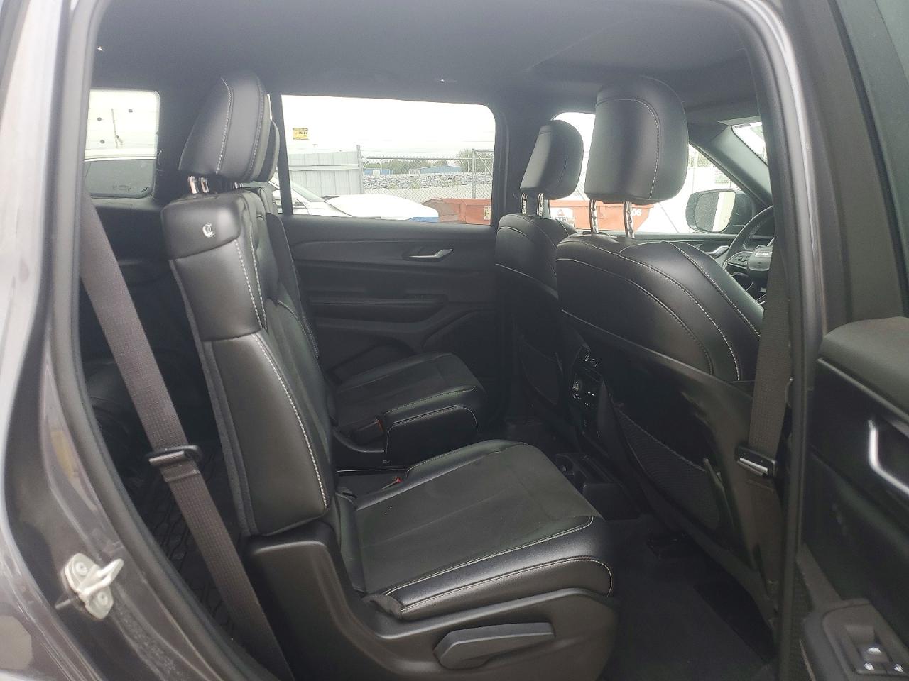 Jeep Cherokee L Laredo