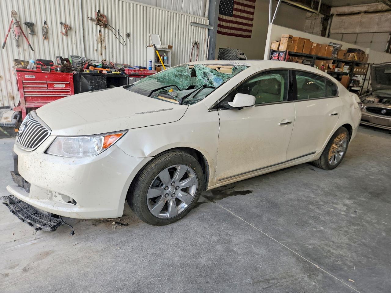 Salvage Buick LaCrosse Image