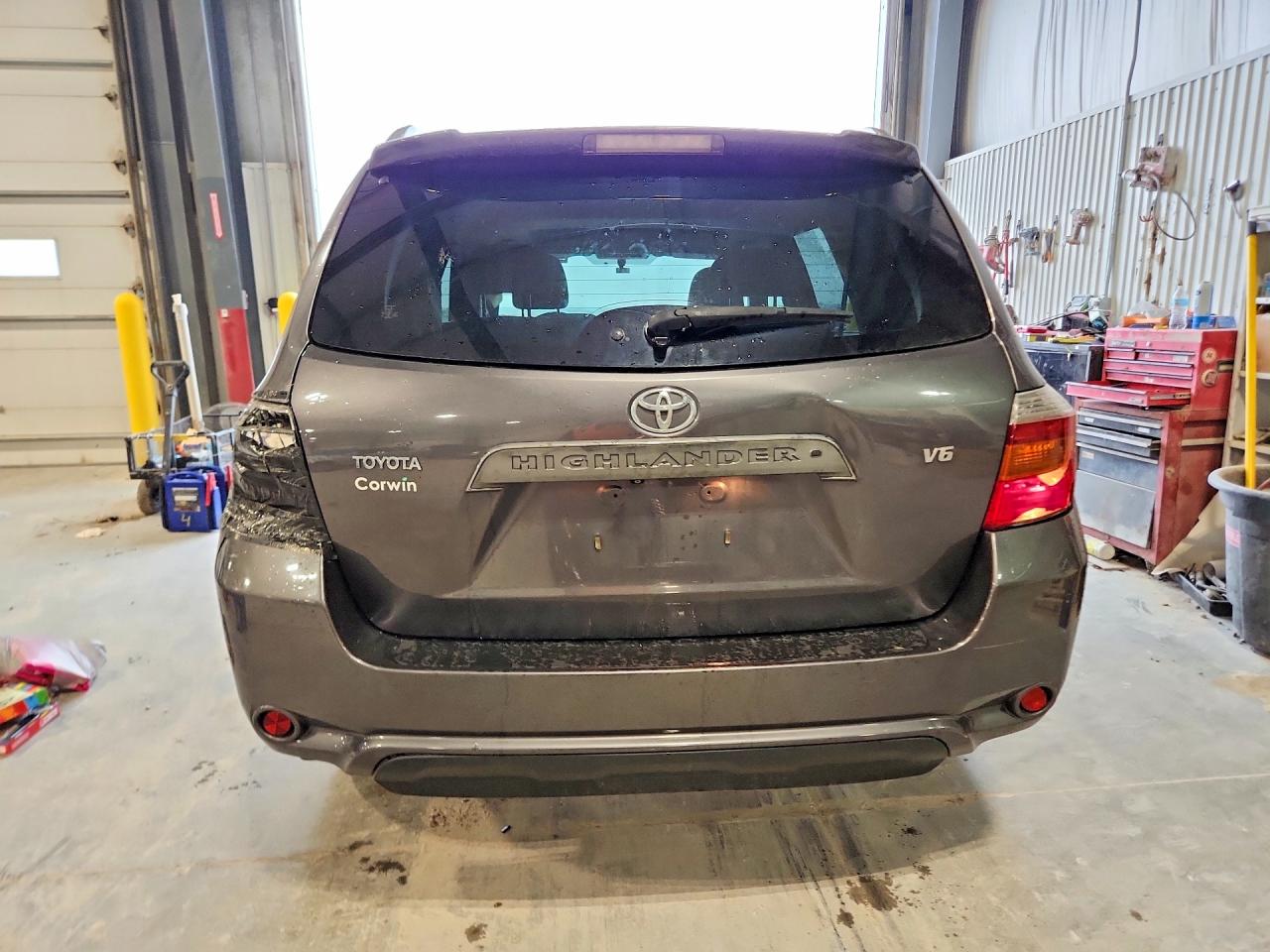 Toyota Highlander Sport