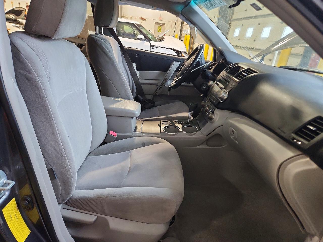 Toyota Highlander Sport