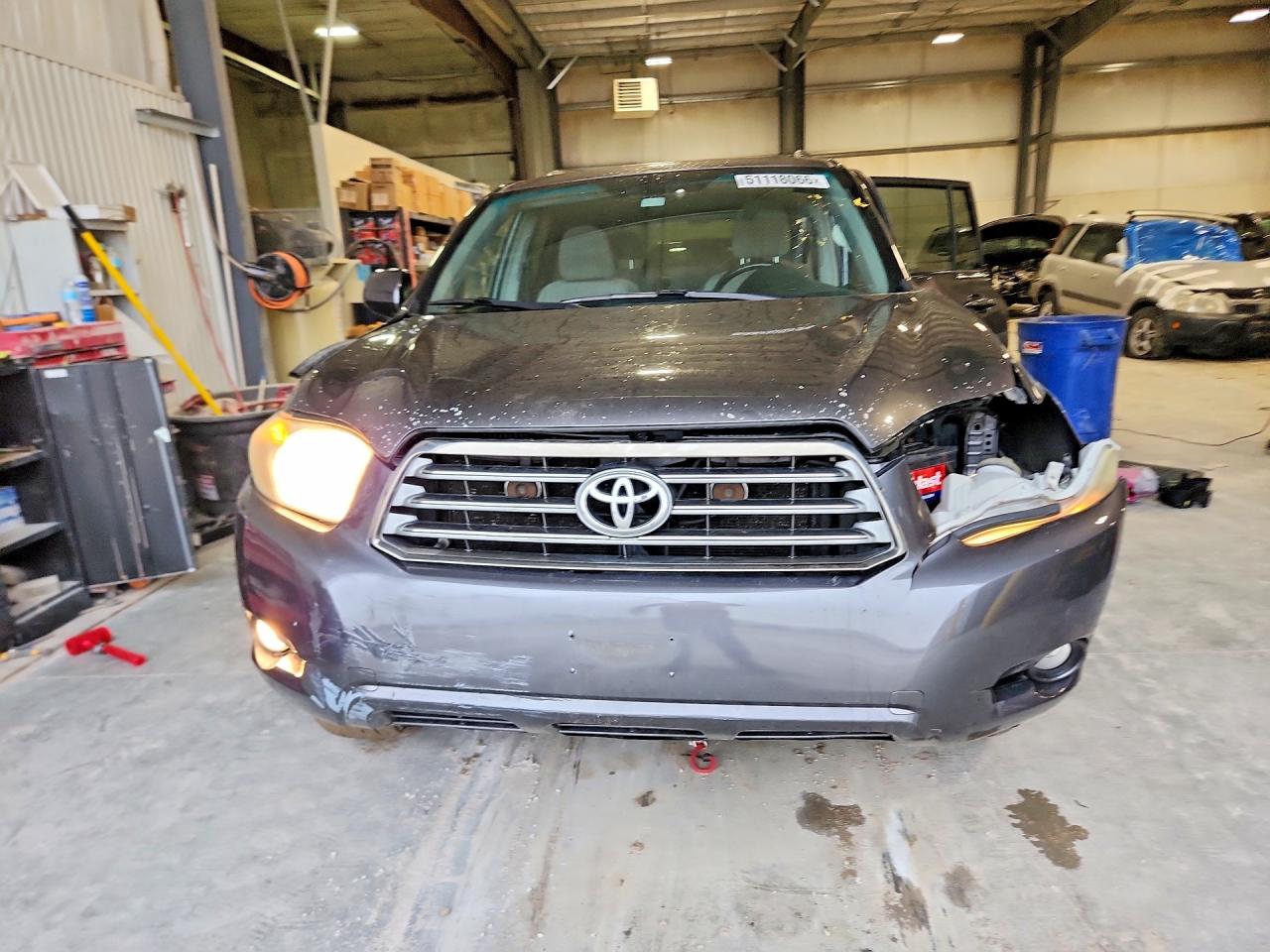 Toyota Highlander Sport