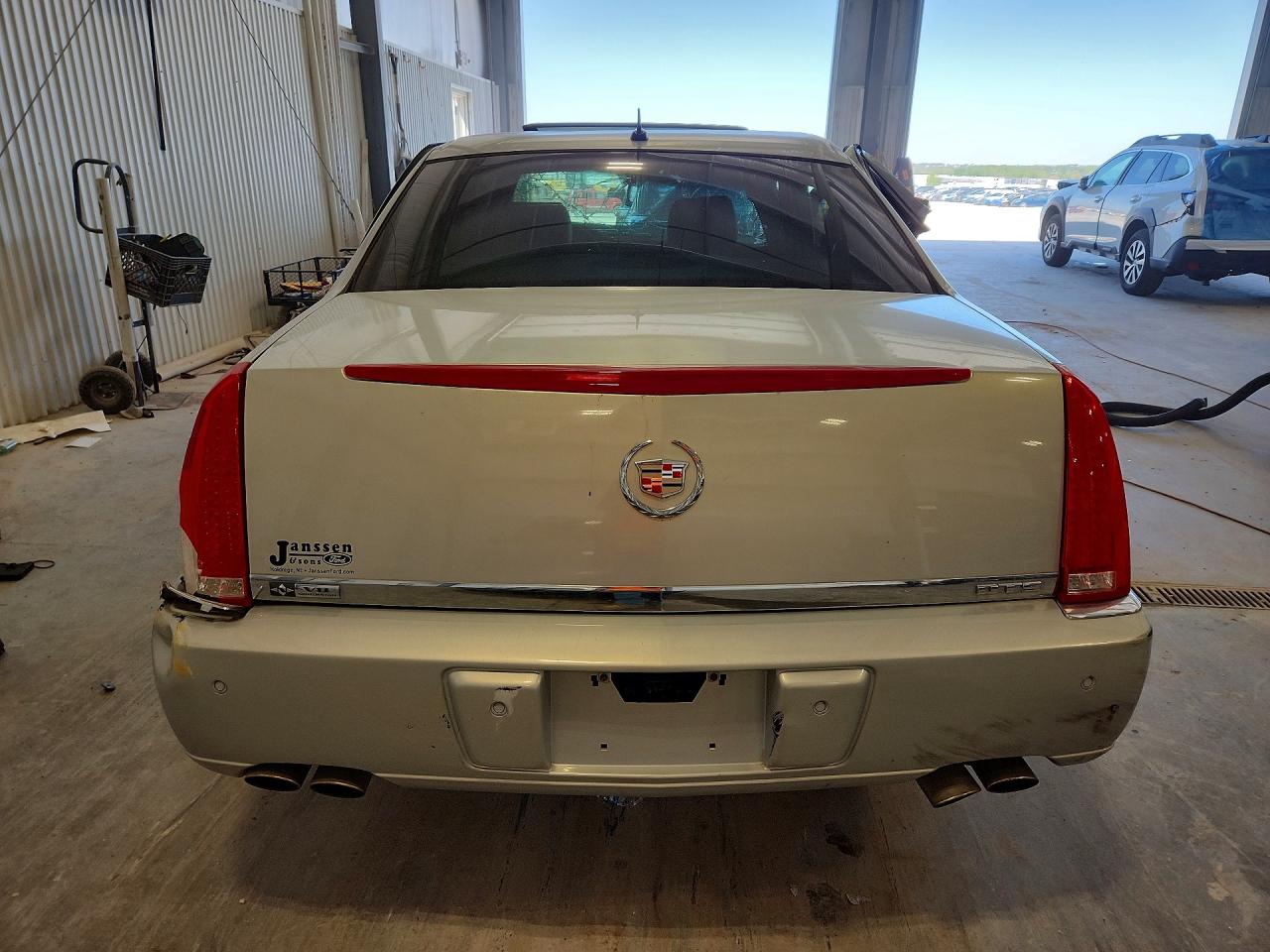 Cadillac DTS
