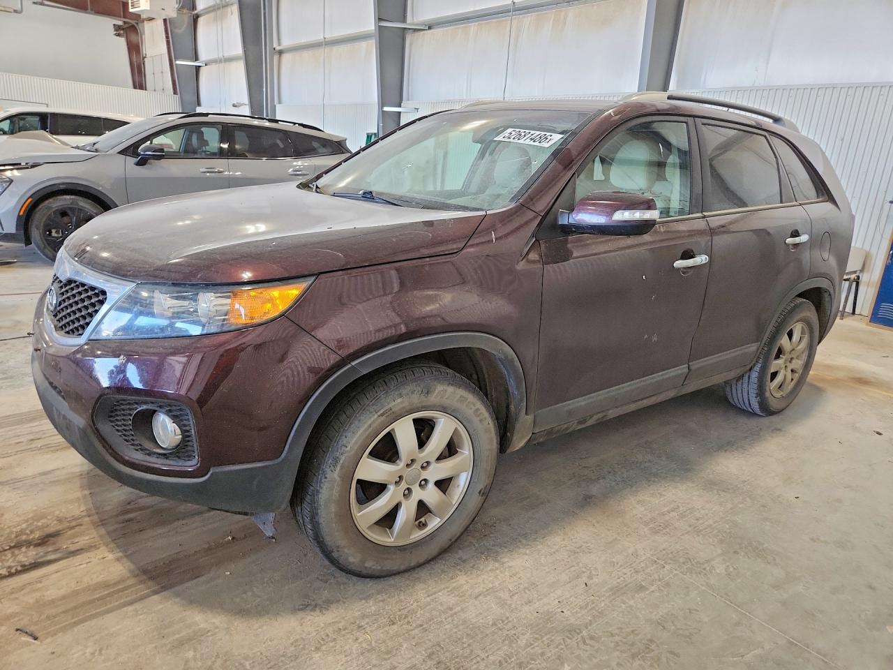 Salvage Kia Sorento Image