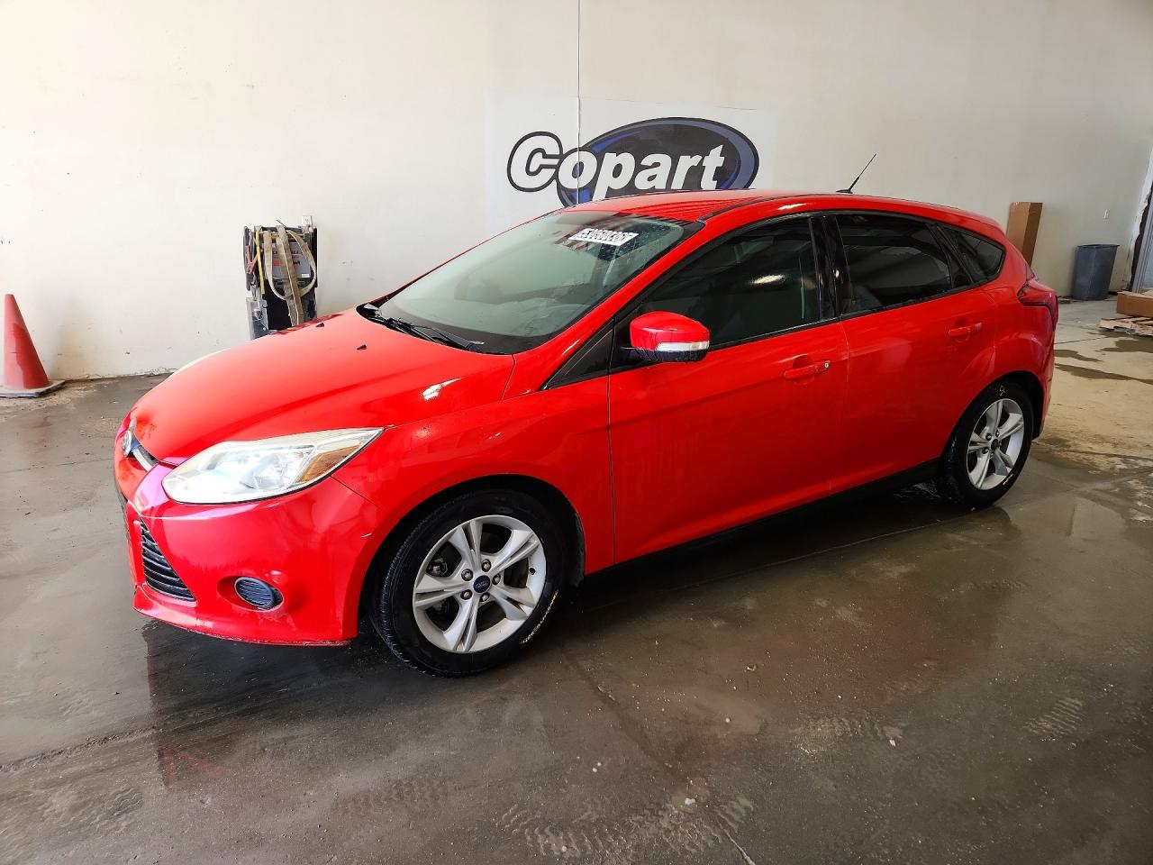 Salvage Ford Focus Image