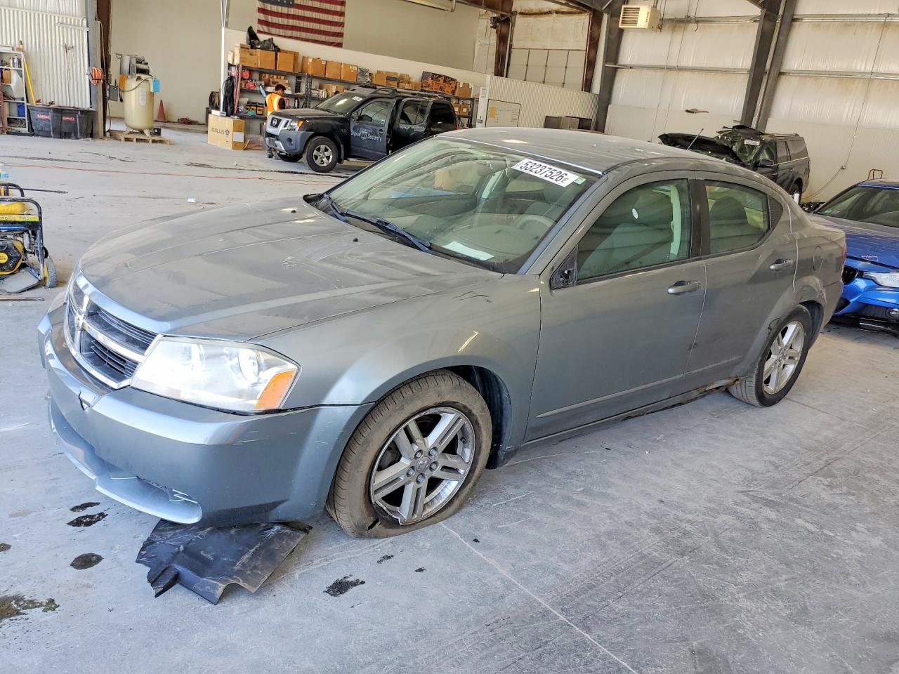 Salvage Dodge Avenger Image
