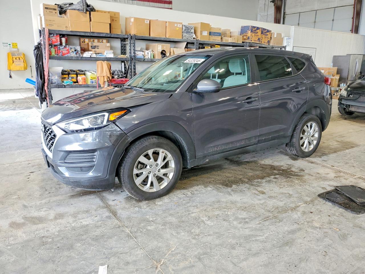 Salvage Hyundai TUCSON Image