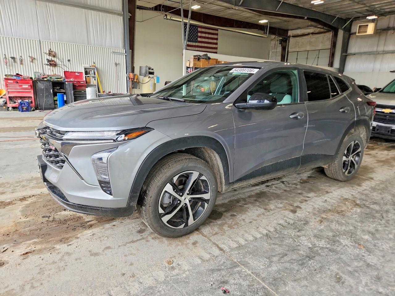 Salvage Chevrolet Trax Image