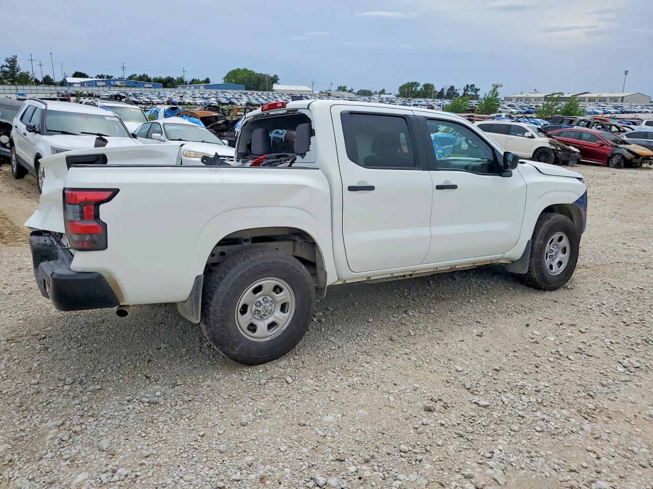 Nissan Frontier S