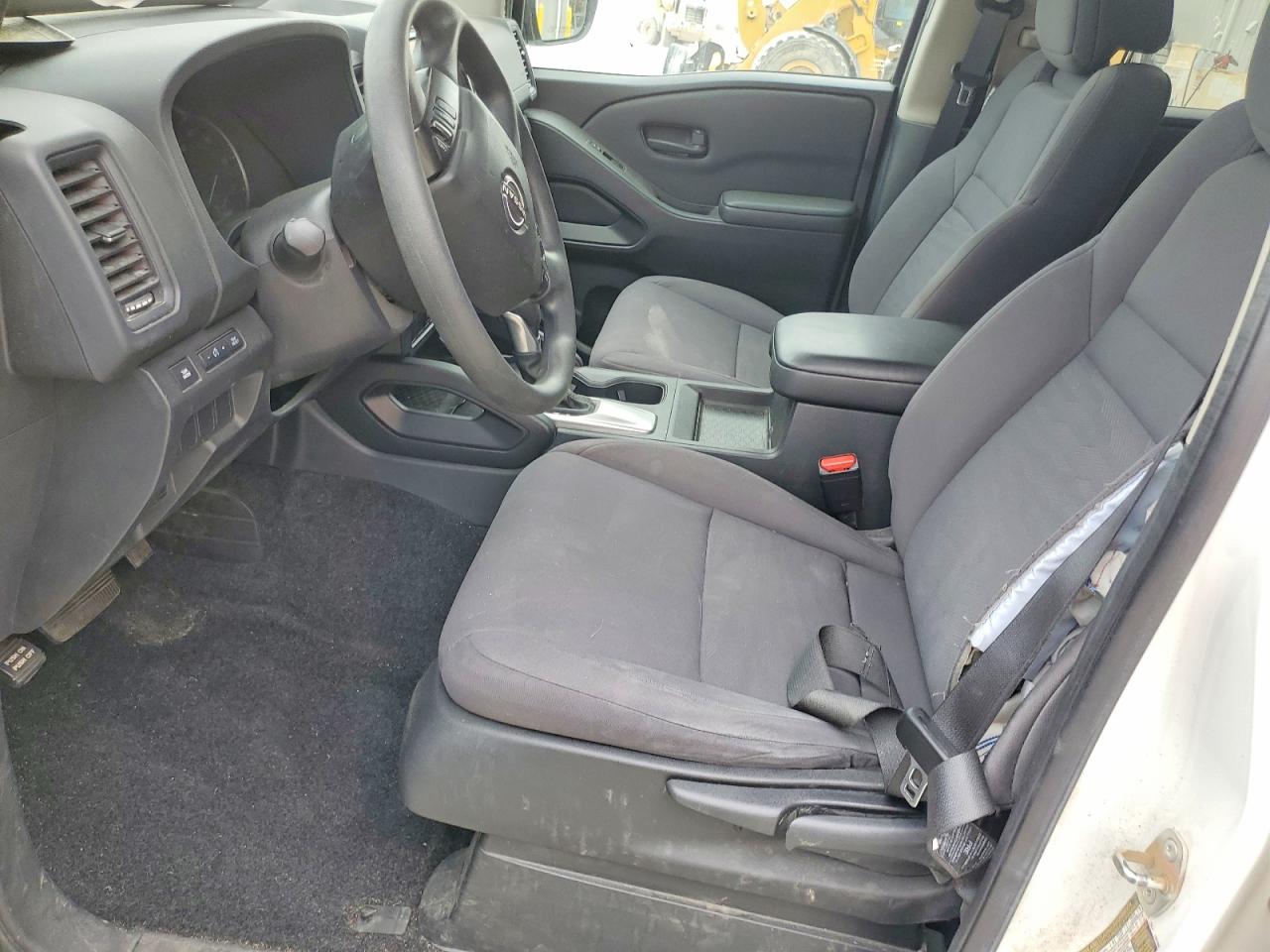 Nissan Frontier S