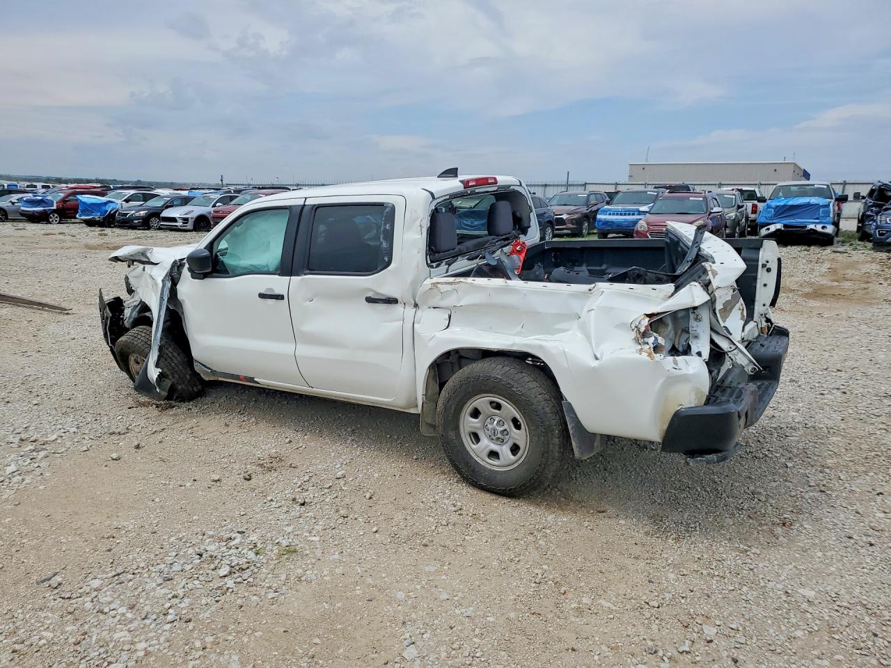 Nissan Frontier S