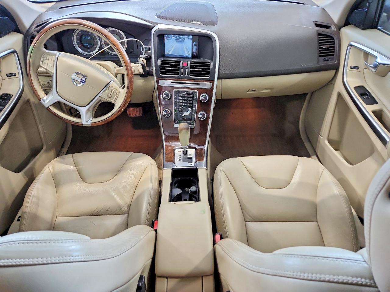 Volvo XC60 T6