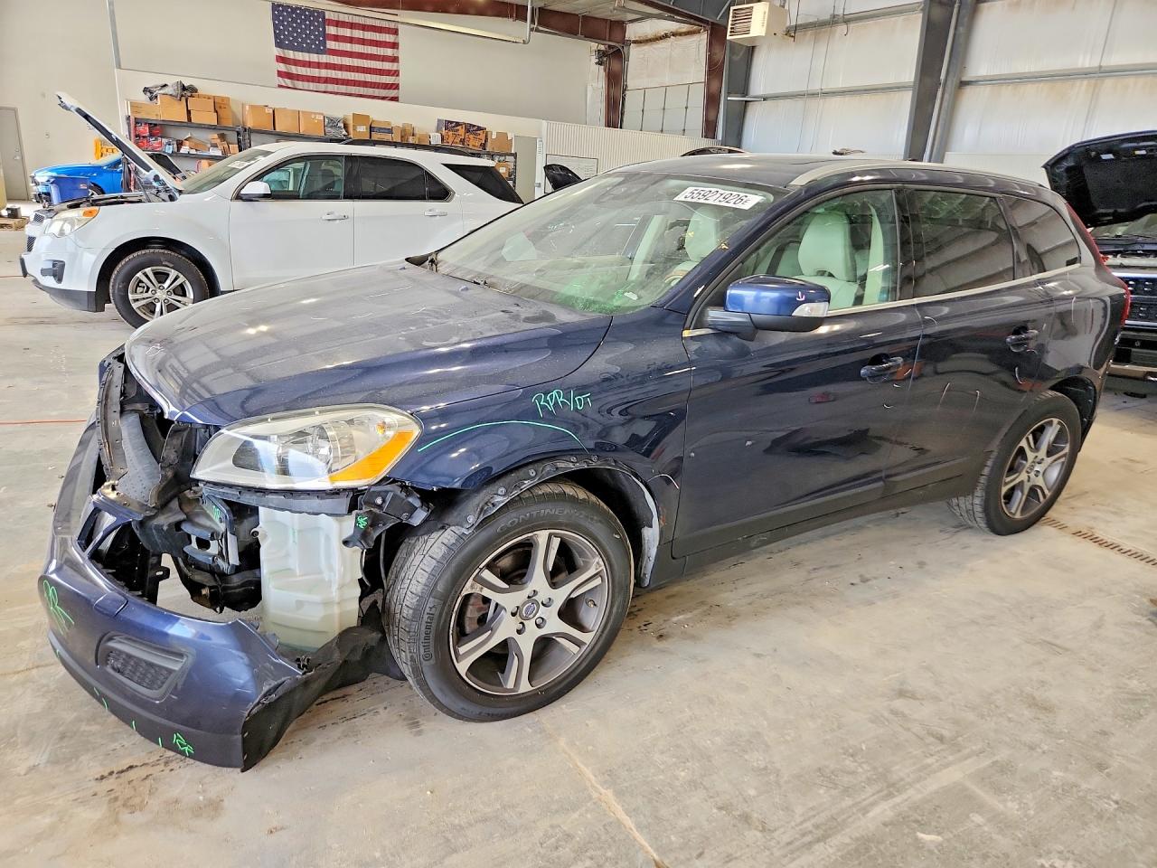 Salvage Volvo XC60 Image