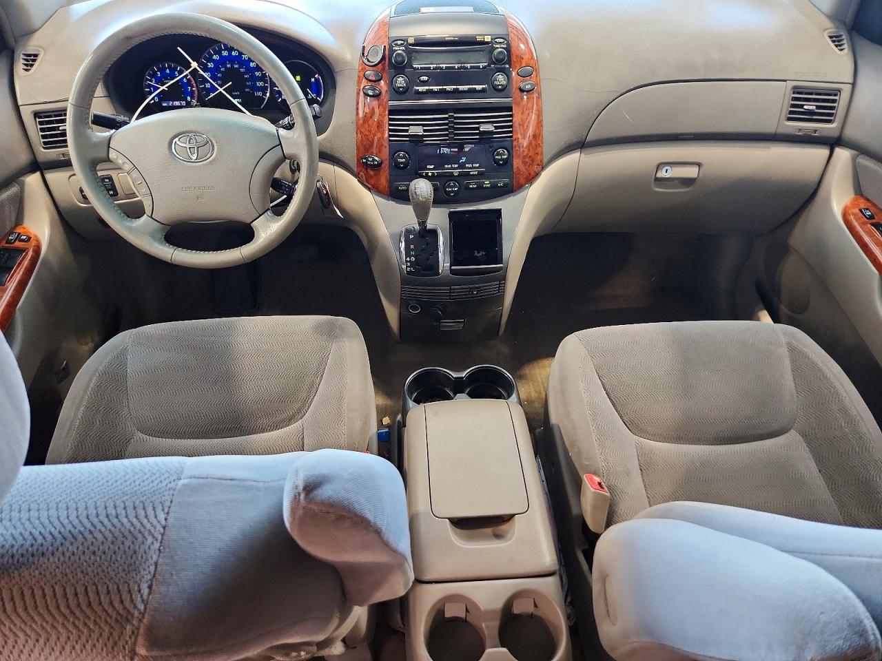 Toyota Sienna Xle 7 Passenger