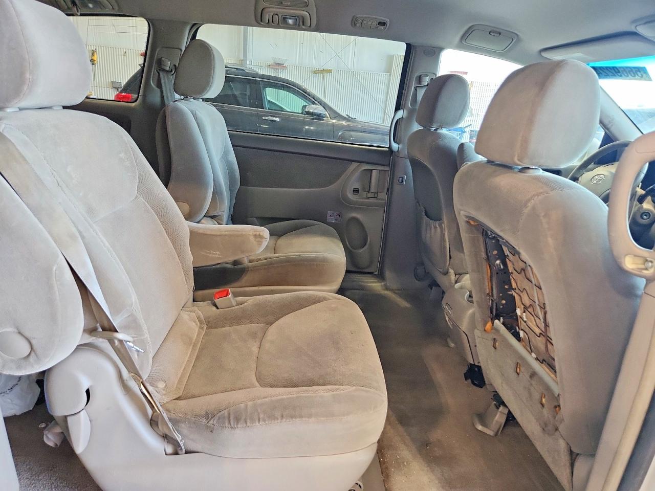 Toyota Sienna Xle 7 Passenger