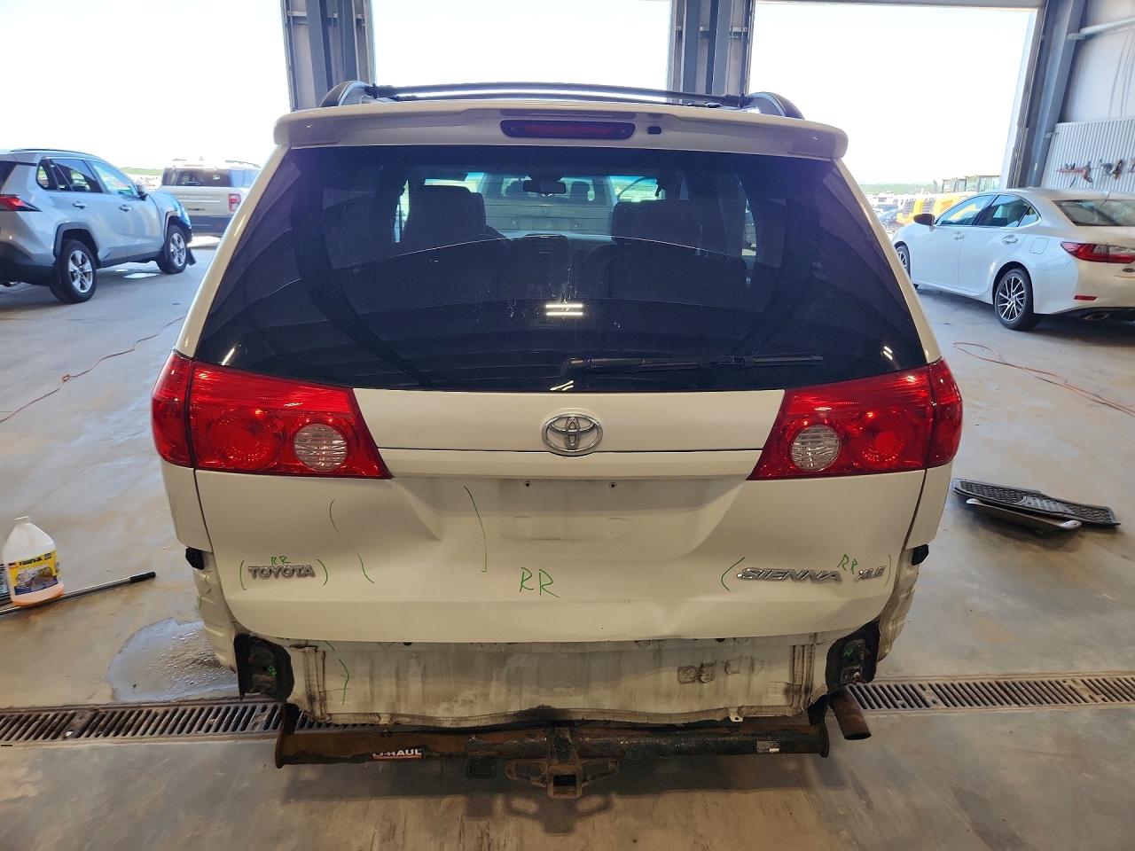 Toyota Sienna Xle 7 Passenger
