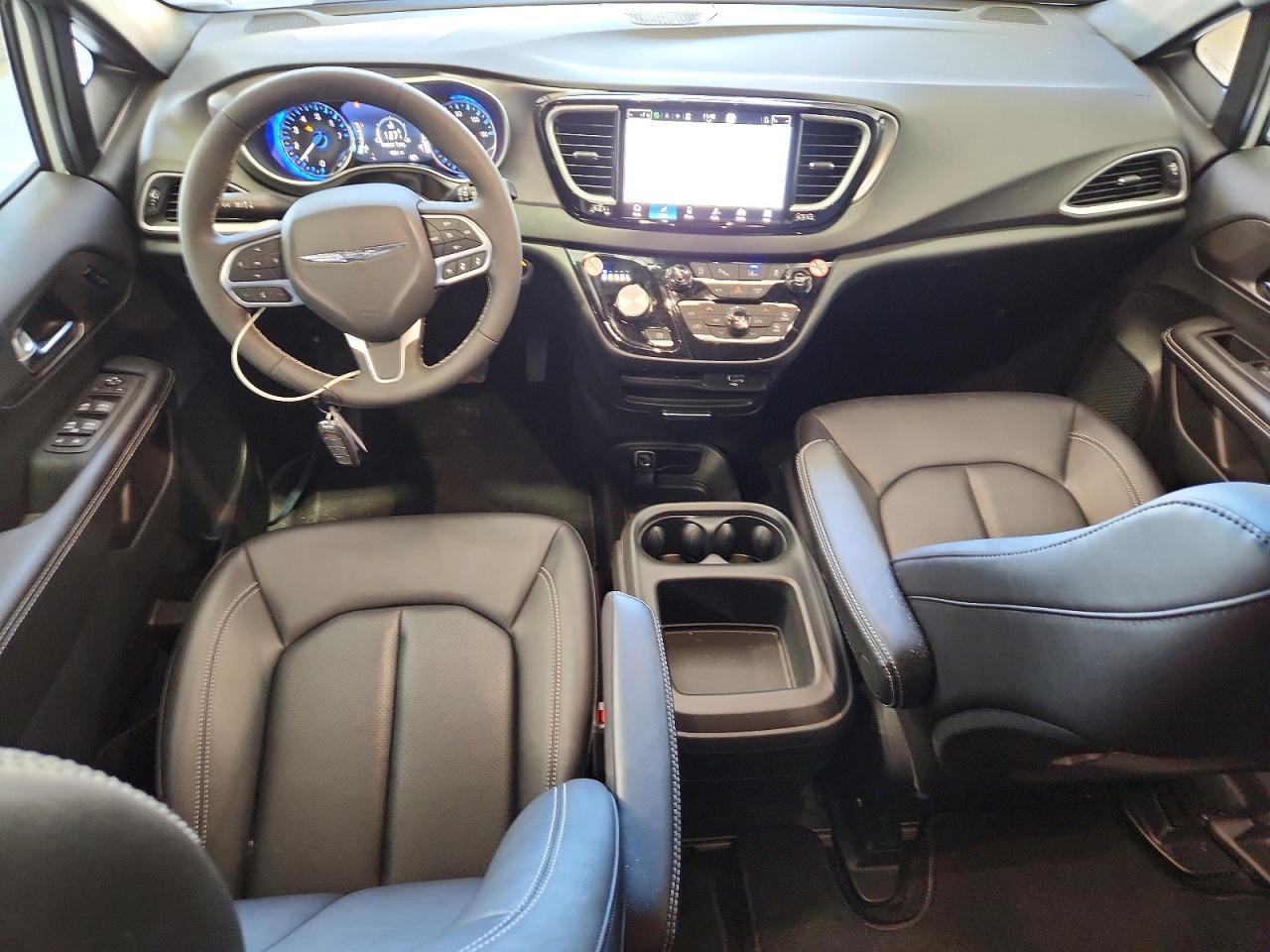 Chrysler Pacifica Select
